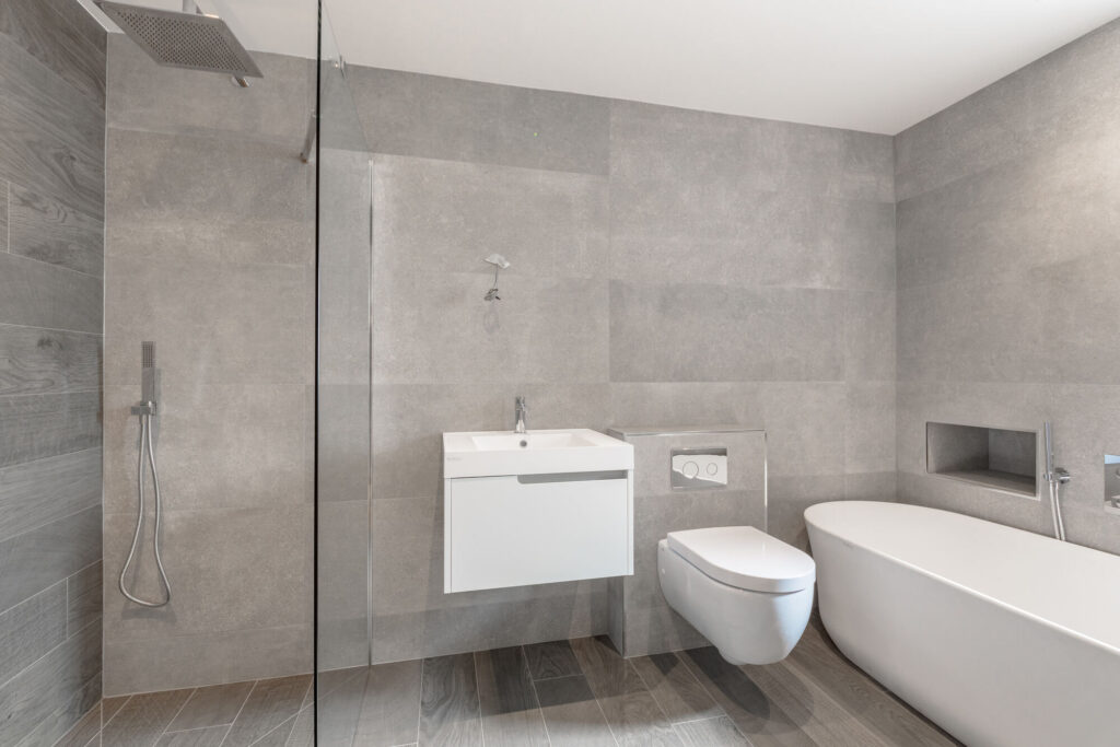 The Gables, Chater Valley View — principal bathroom